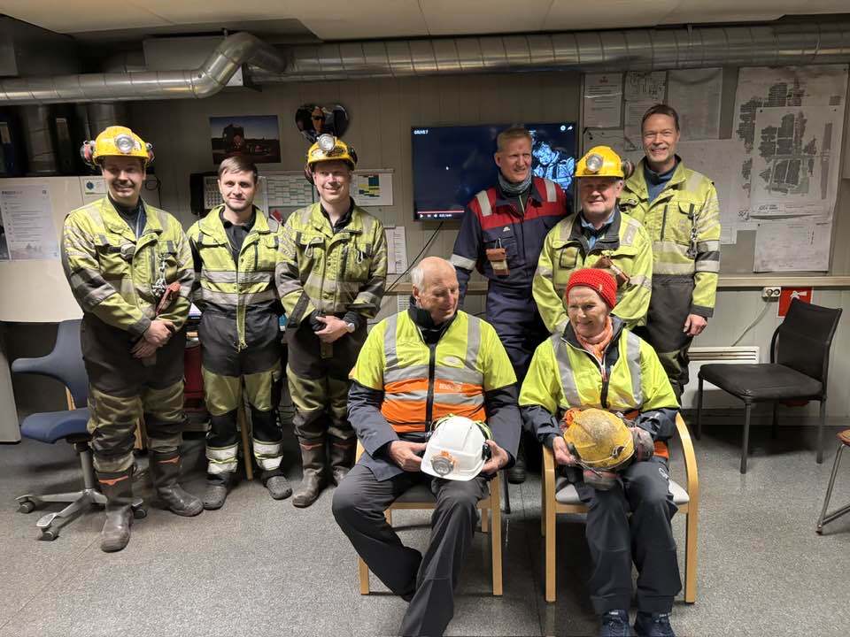 Kongen og Dronningen på besøk på Oppholdet i Gruve 7